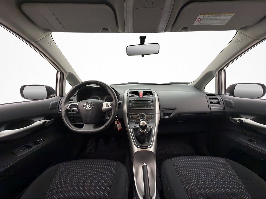Vehicle Image 12