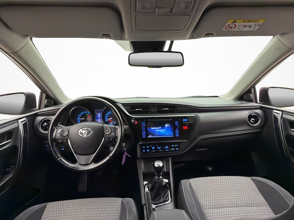 Vehicle Image 12