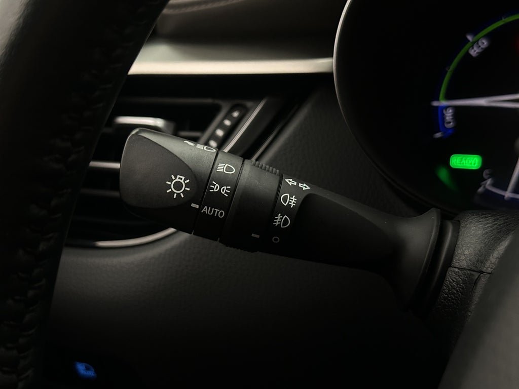 Vehicle Image 16