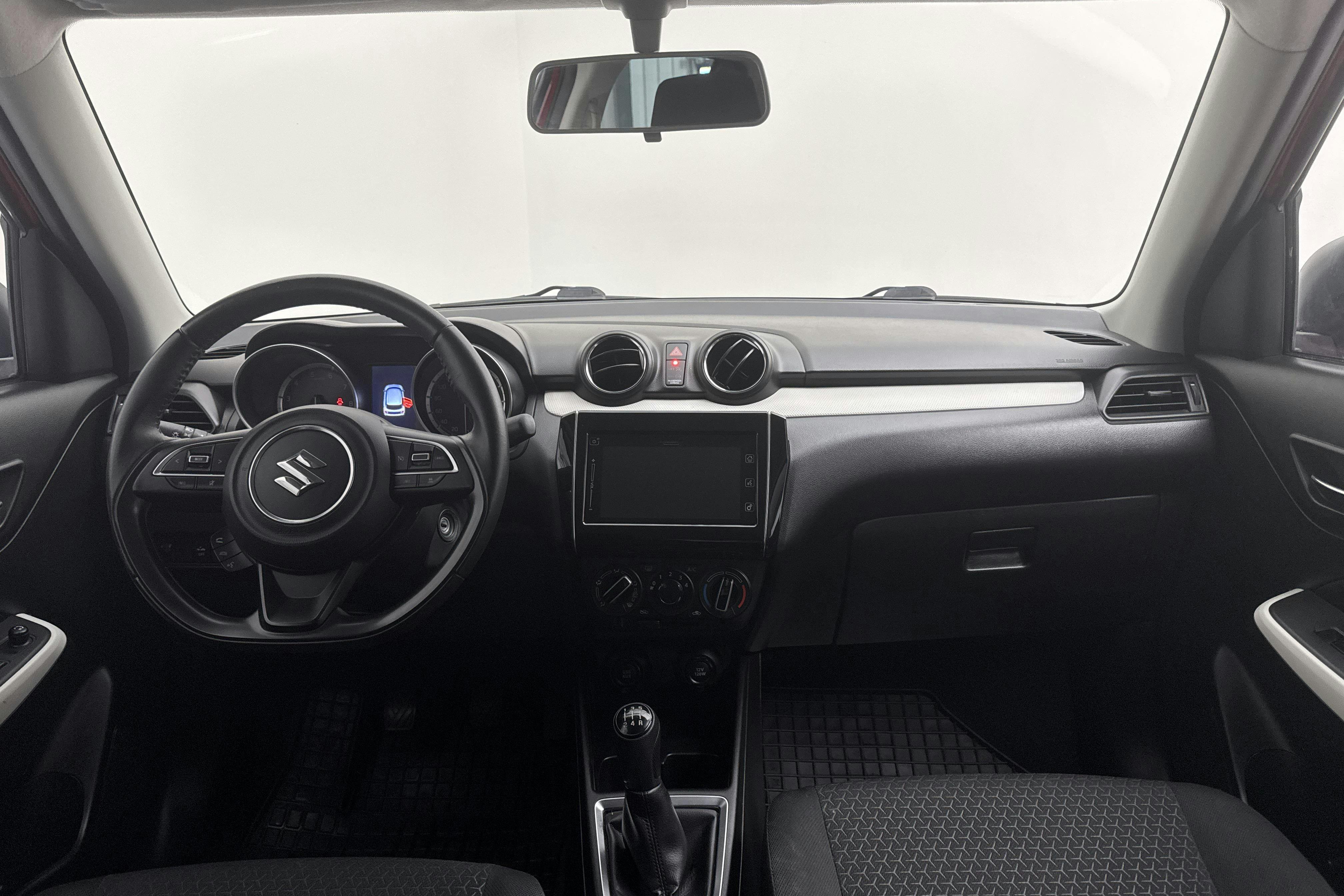 Vehicle Image 6