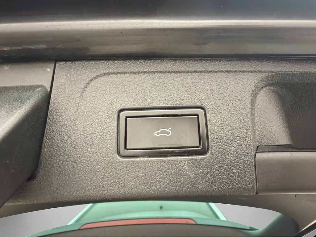 Vehicle Image 29