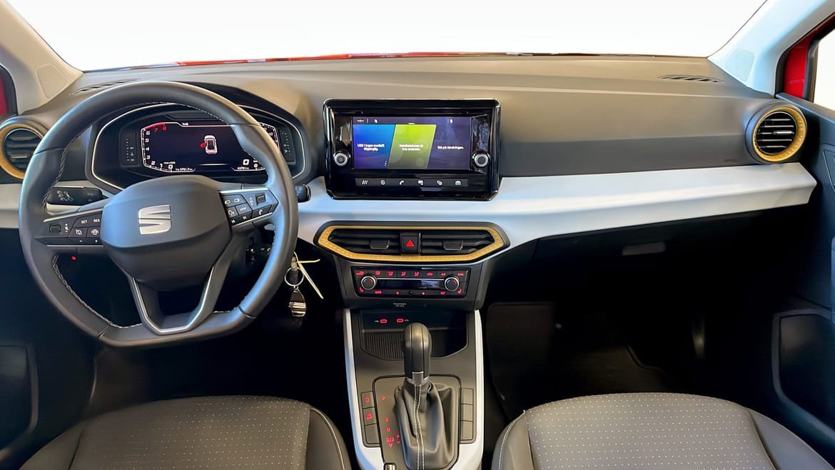Vehicle Image 10