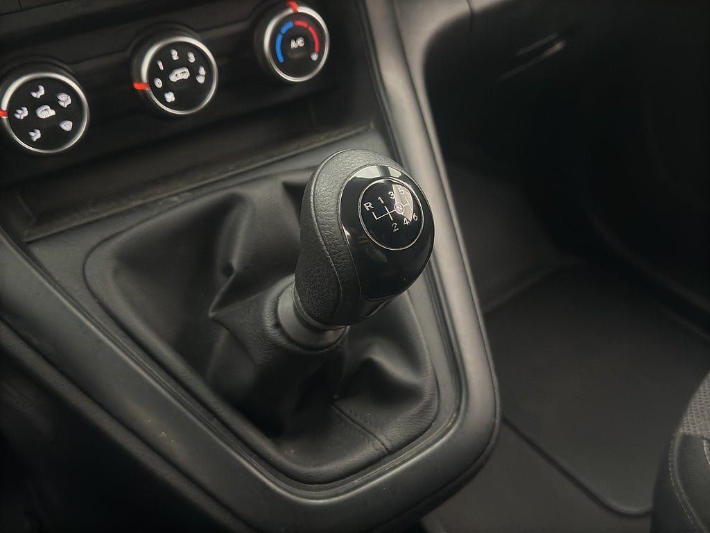 Vehicle Image 26