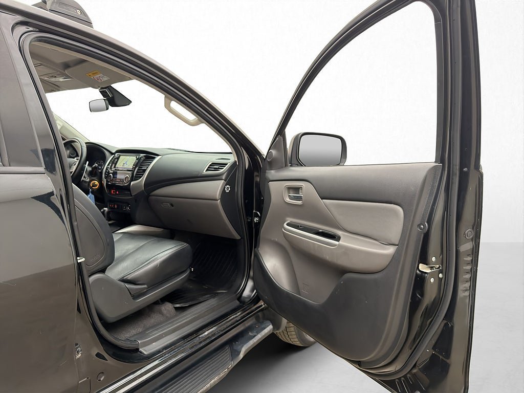 Vehicle Image 31