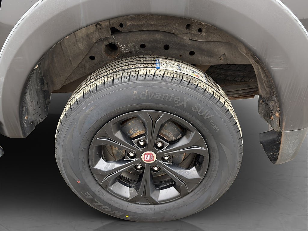 Vehicle Image 33