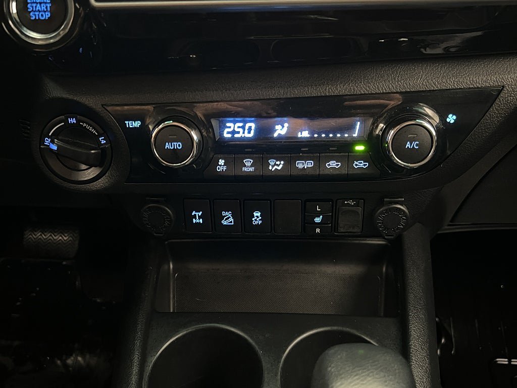 Vehicle Image 27