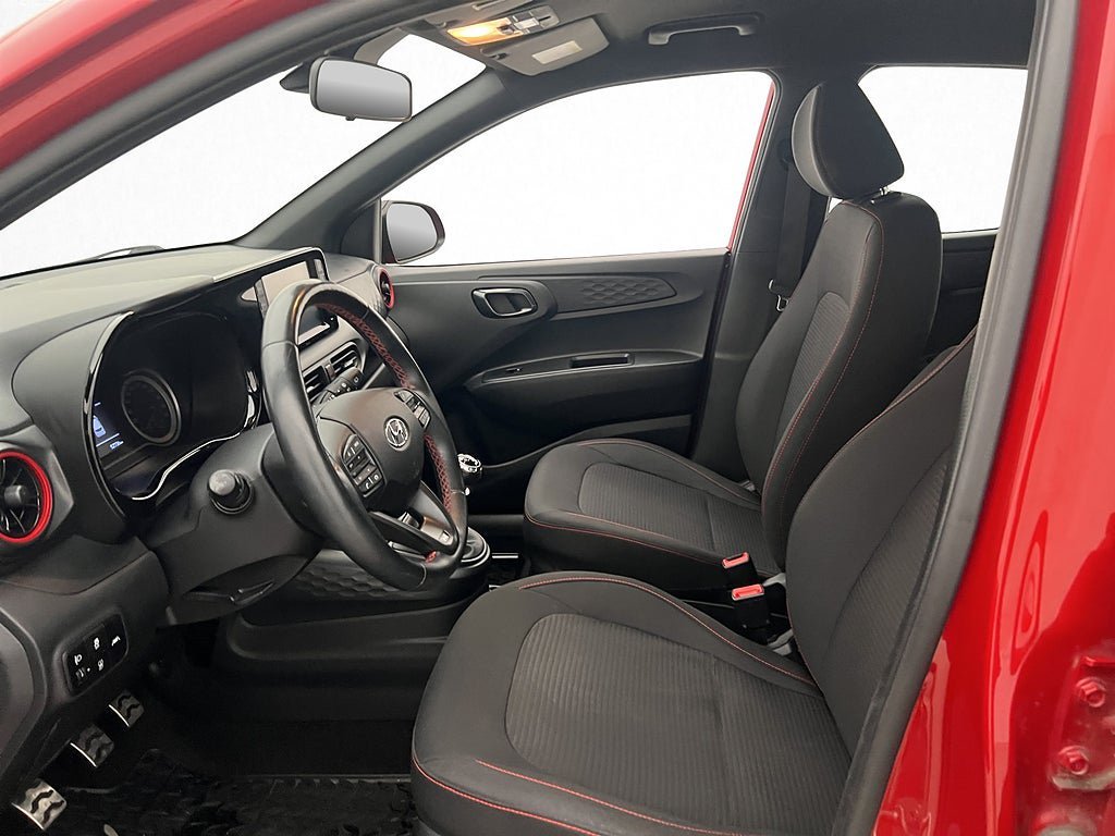 Vehicle Image 10