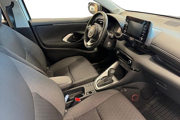 Vehicle Image 6