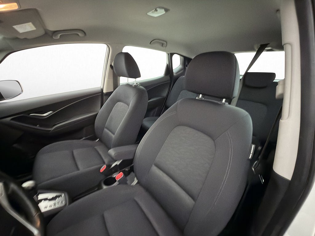 Vehicle Image 12