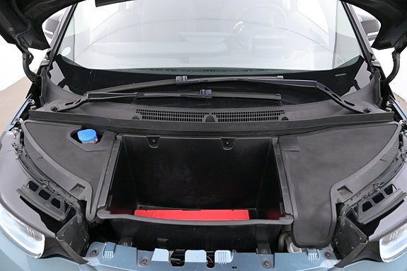 Vehicle Image 26