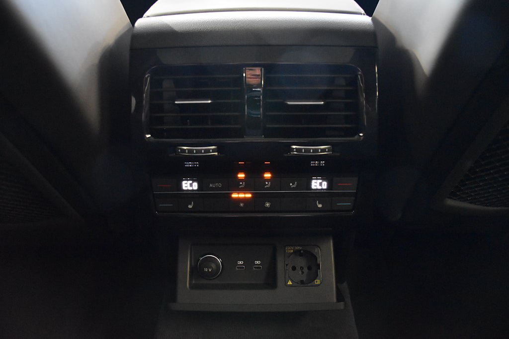 Vehicle Image 27