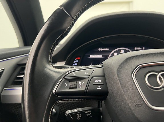 Vehicle Image 28