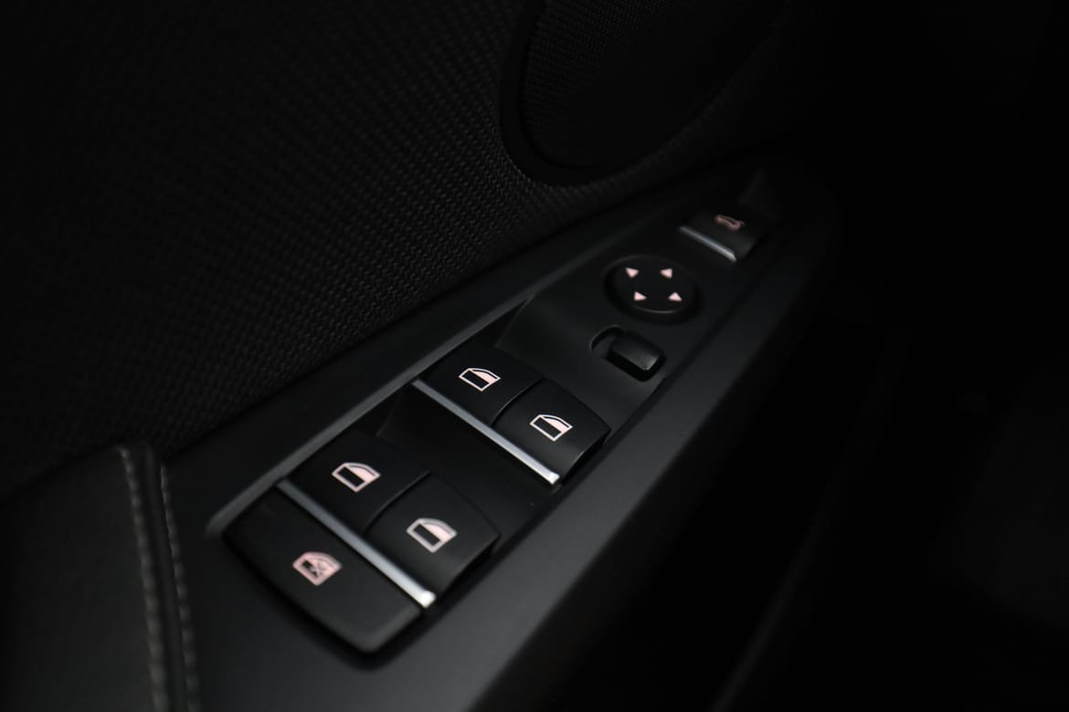 Vehicle Image 33