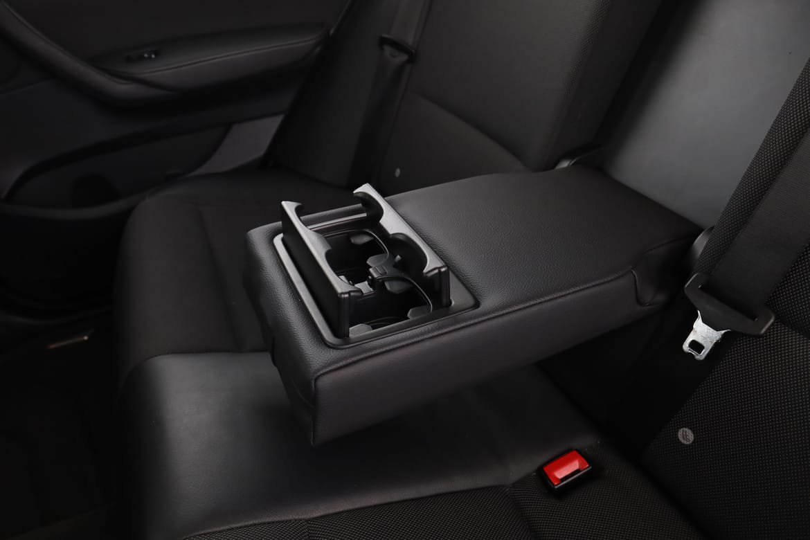Vehicle Image 38