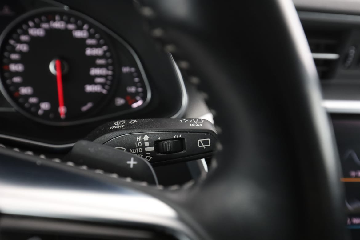 Vehicle Image 35