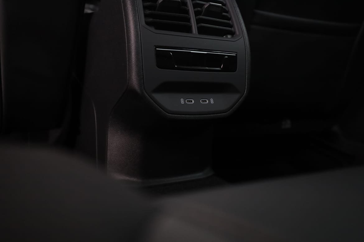 Vehicle Image 40