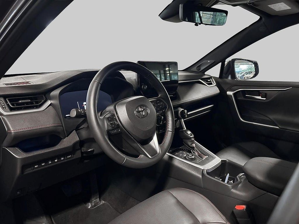 Vehicle Image 13