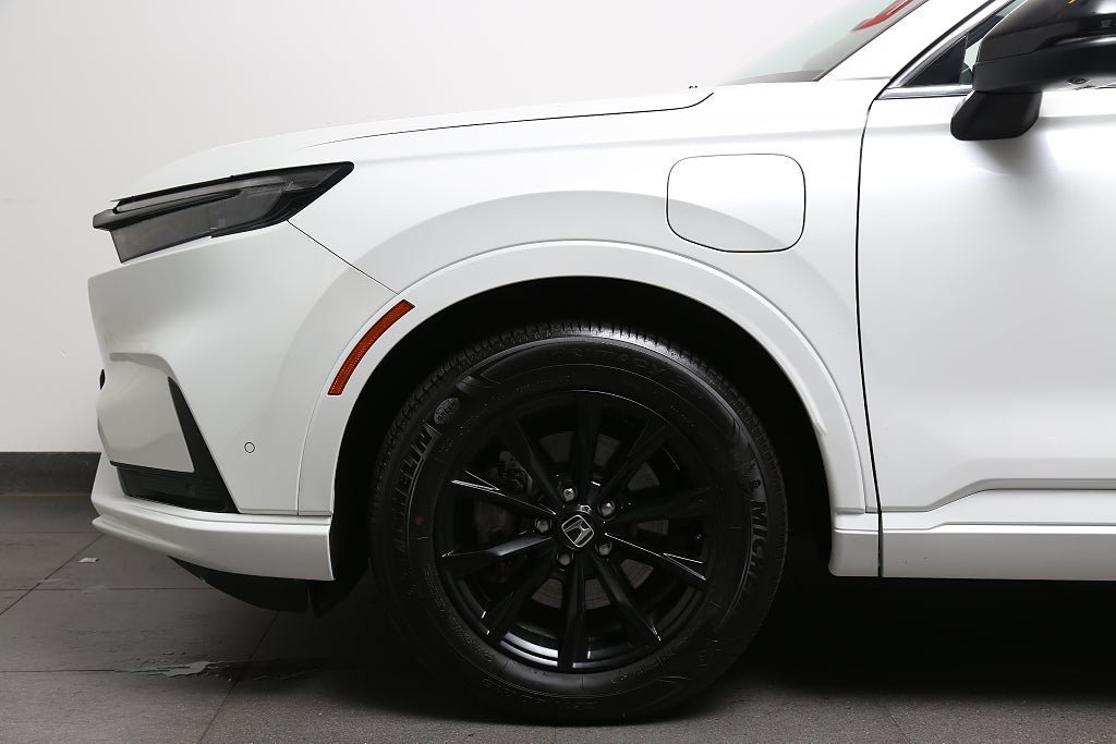 Vehicle Image 8