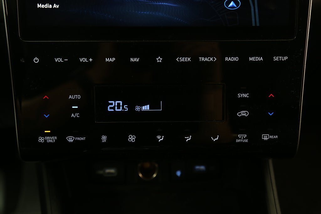 Vehicle Image 23