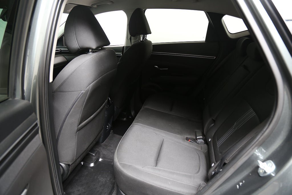 Vehicle Image 25