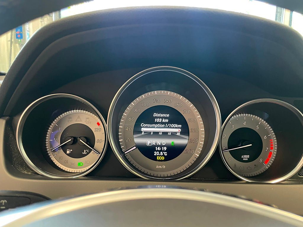 Vehicle Image 28