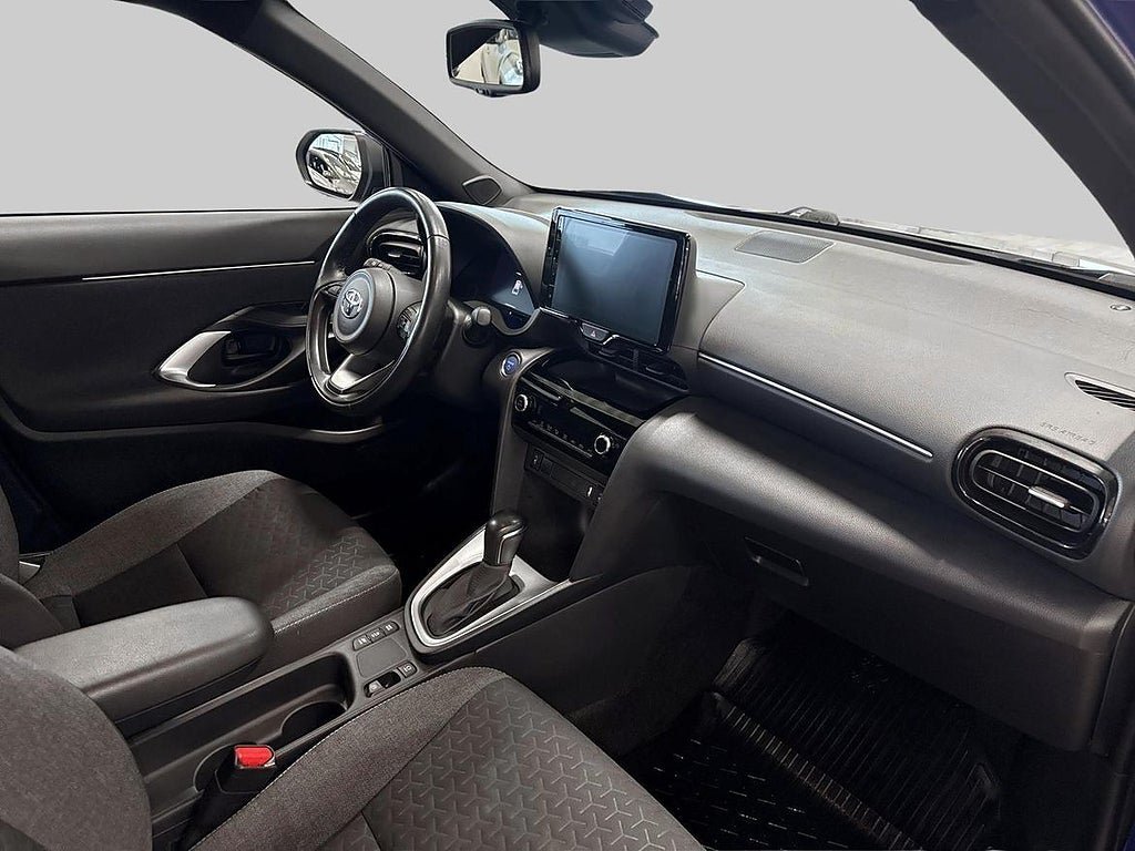 Vehicle Image 10