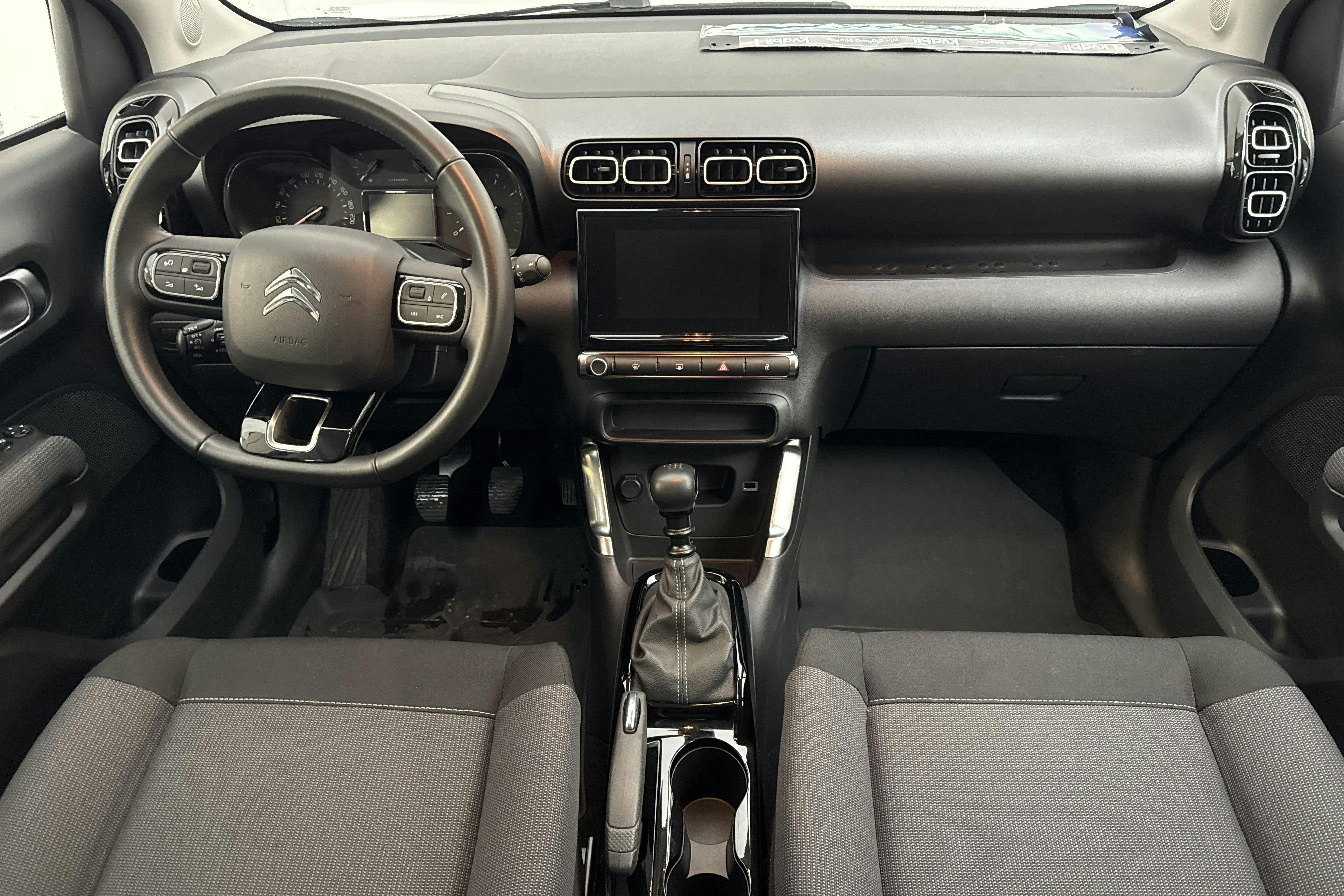 Vehicle Image 6