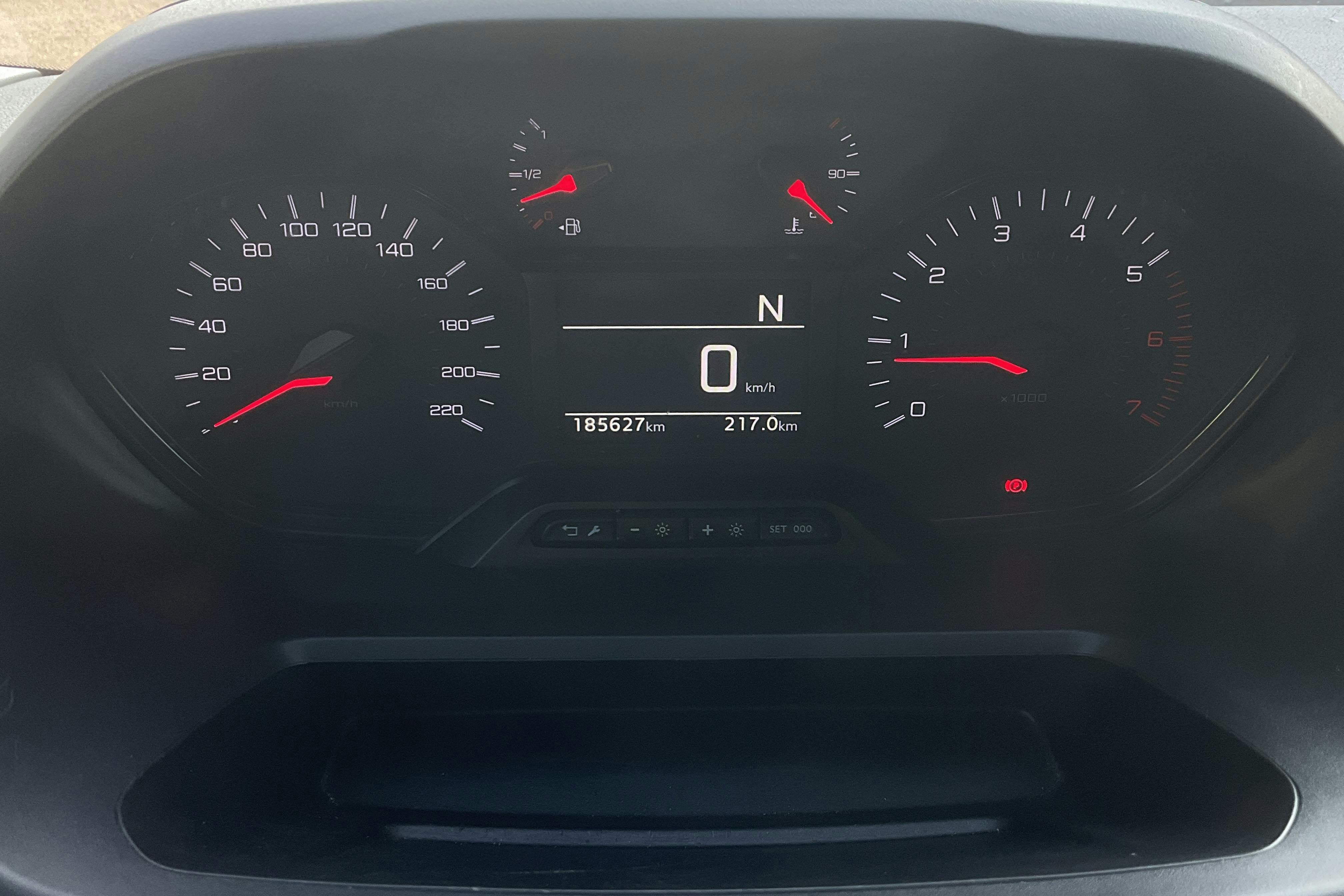 Vehicle Image 10