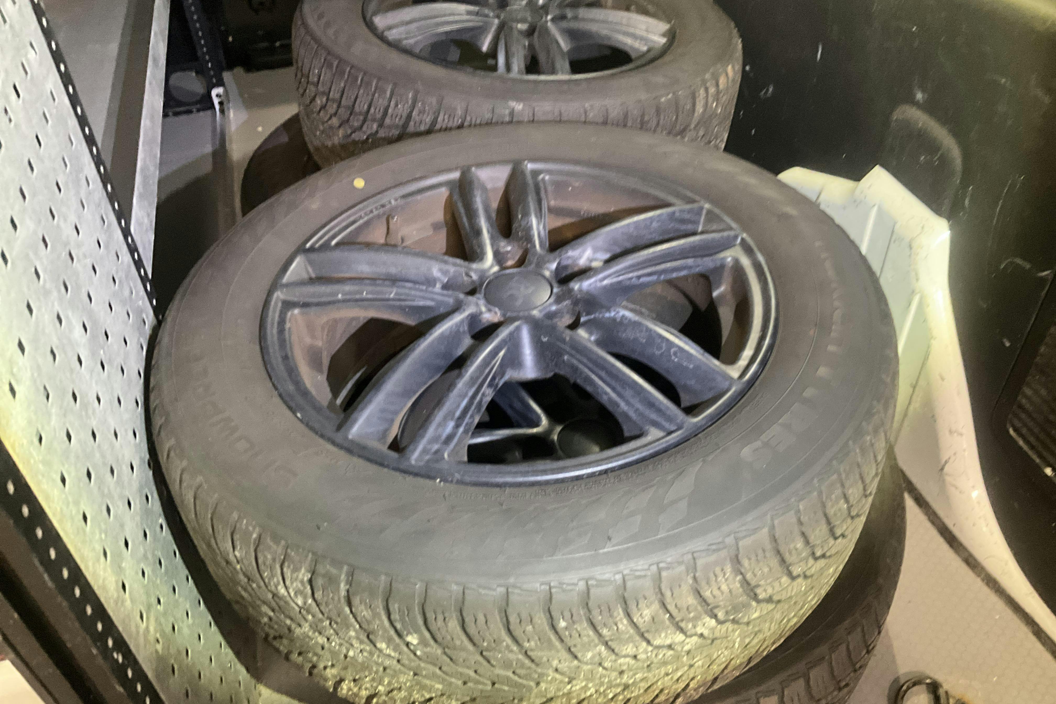 Vehicle Image 12