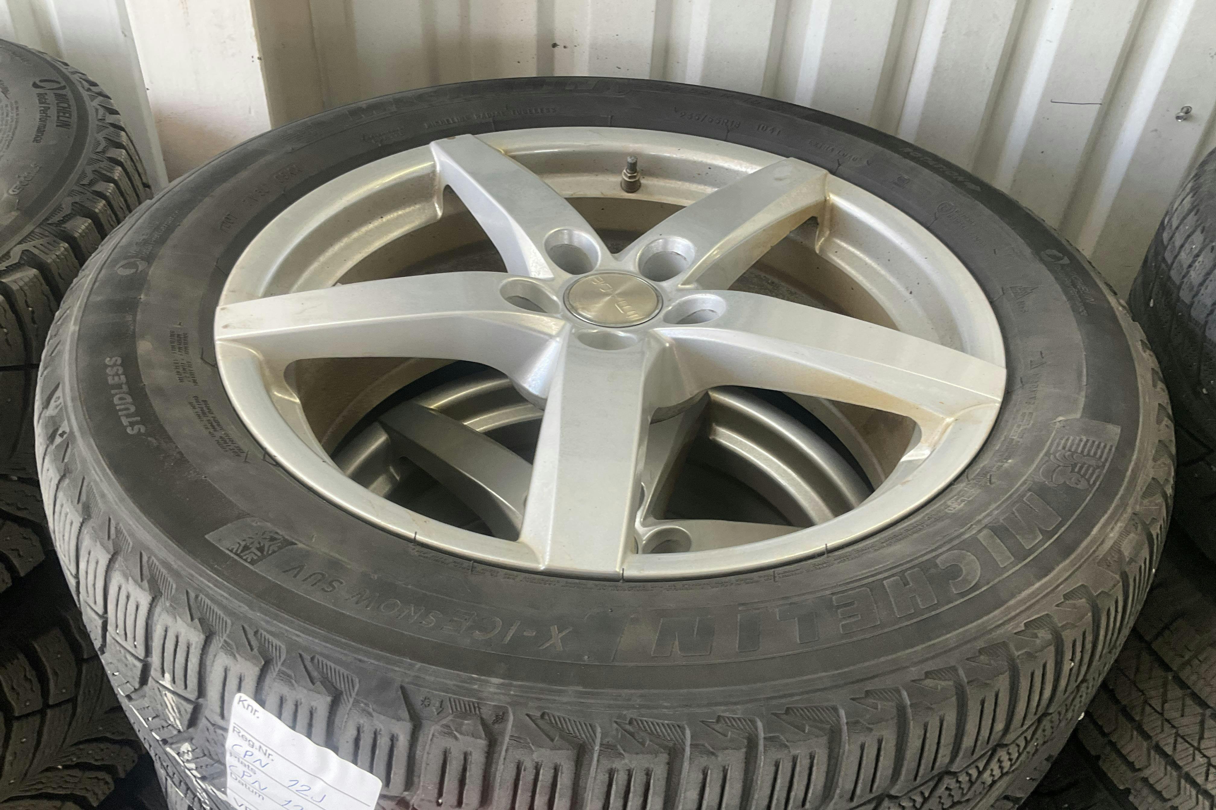 Vehicle Image 11