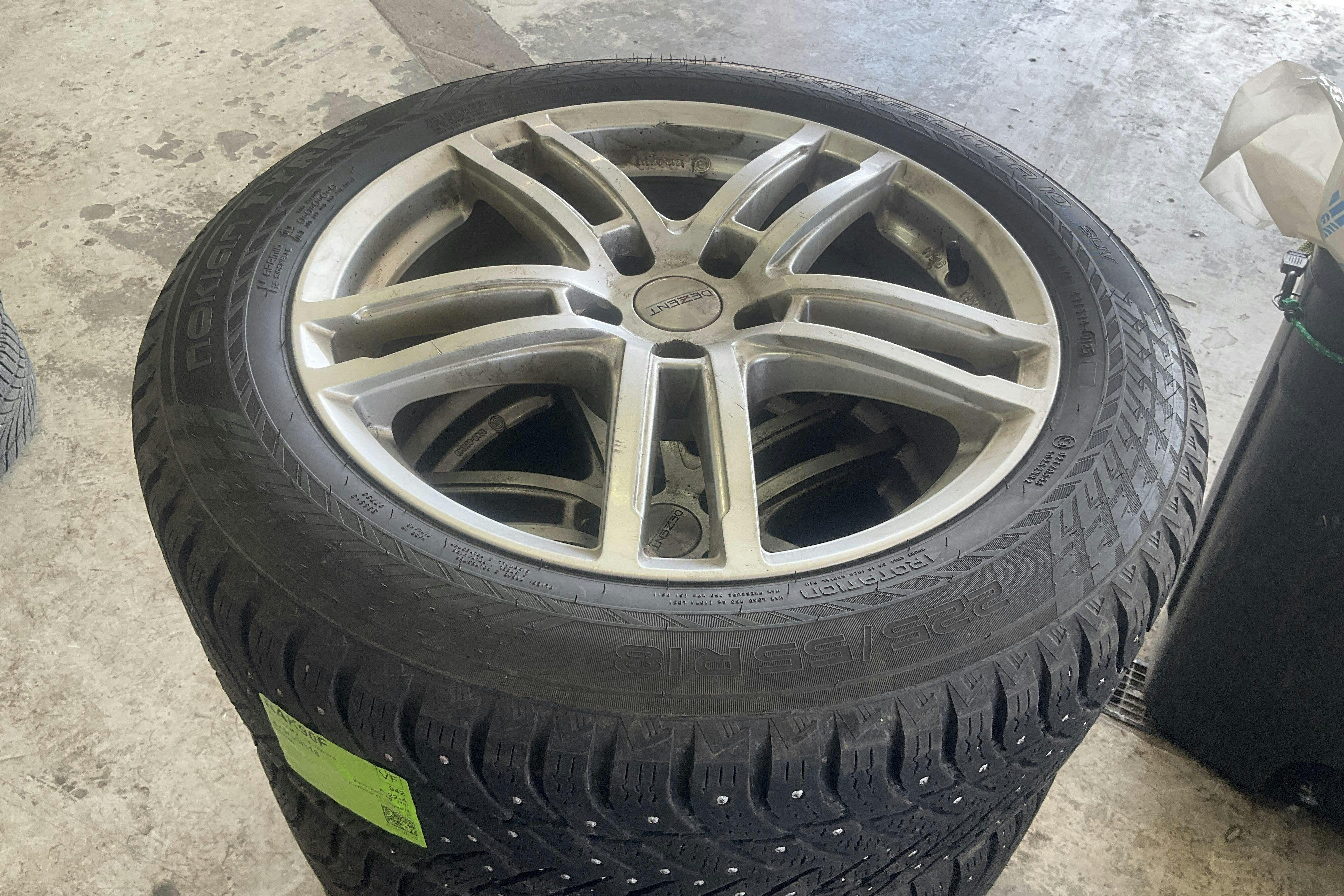 Vehicle Image 19