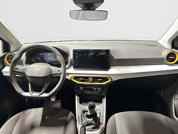Vehicle Image 11