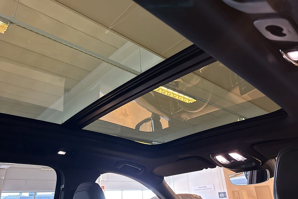 Vehicle Image 38
