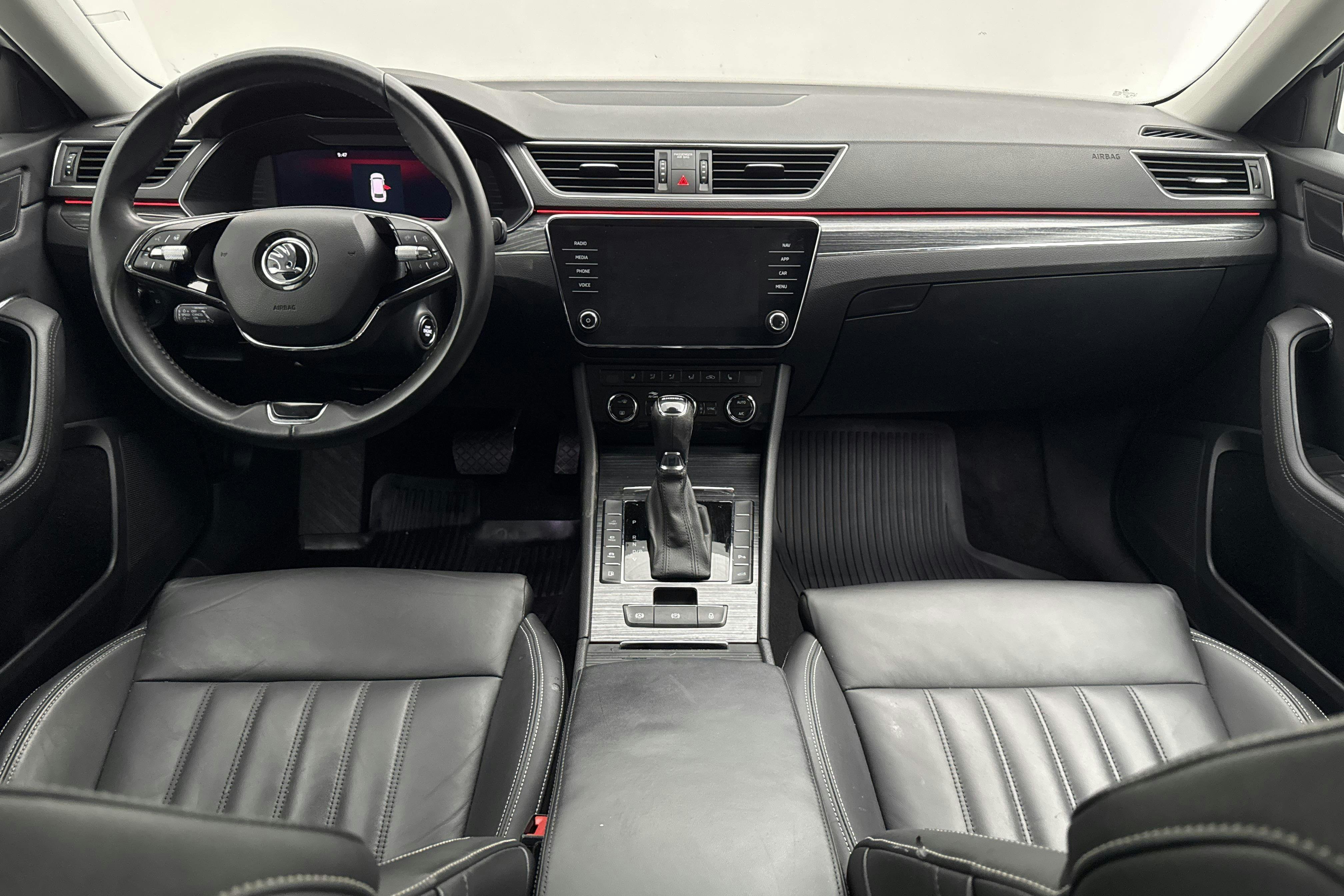Vehicle Image 6