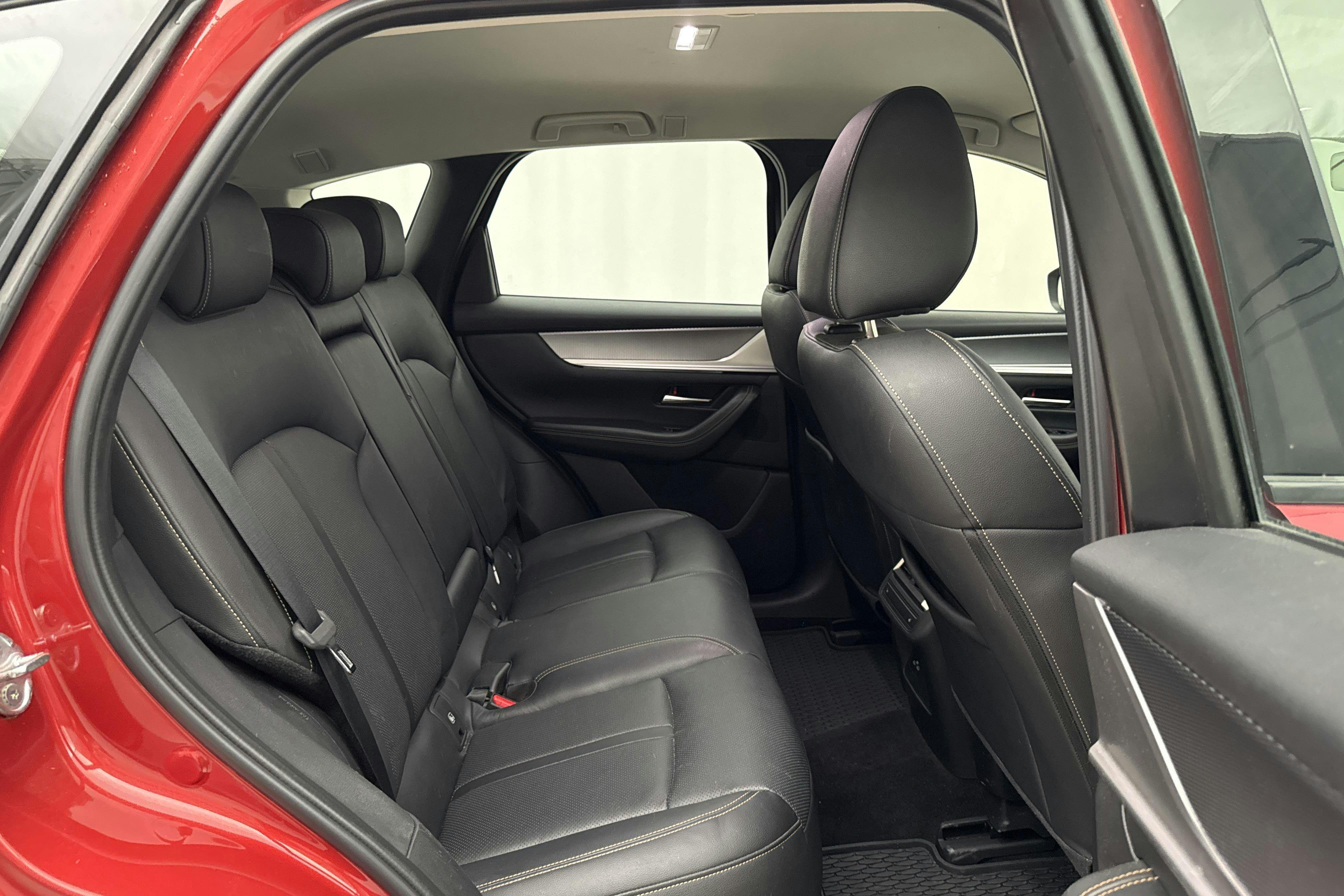 Vehicle Image 8