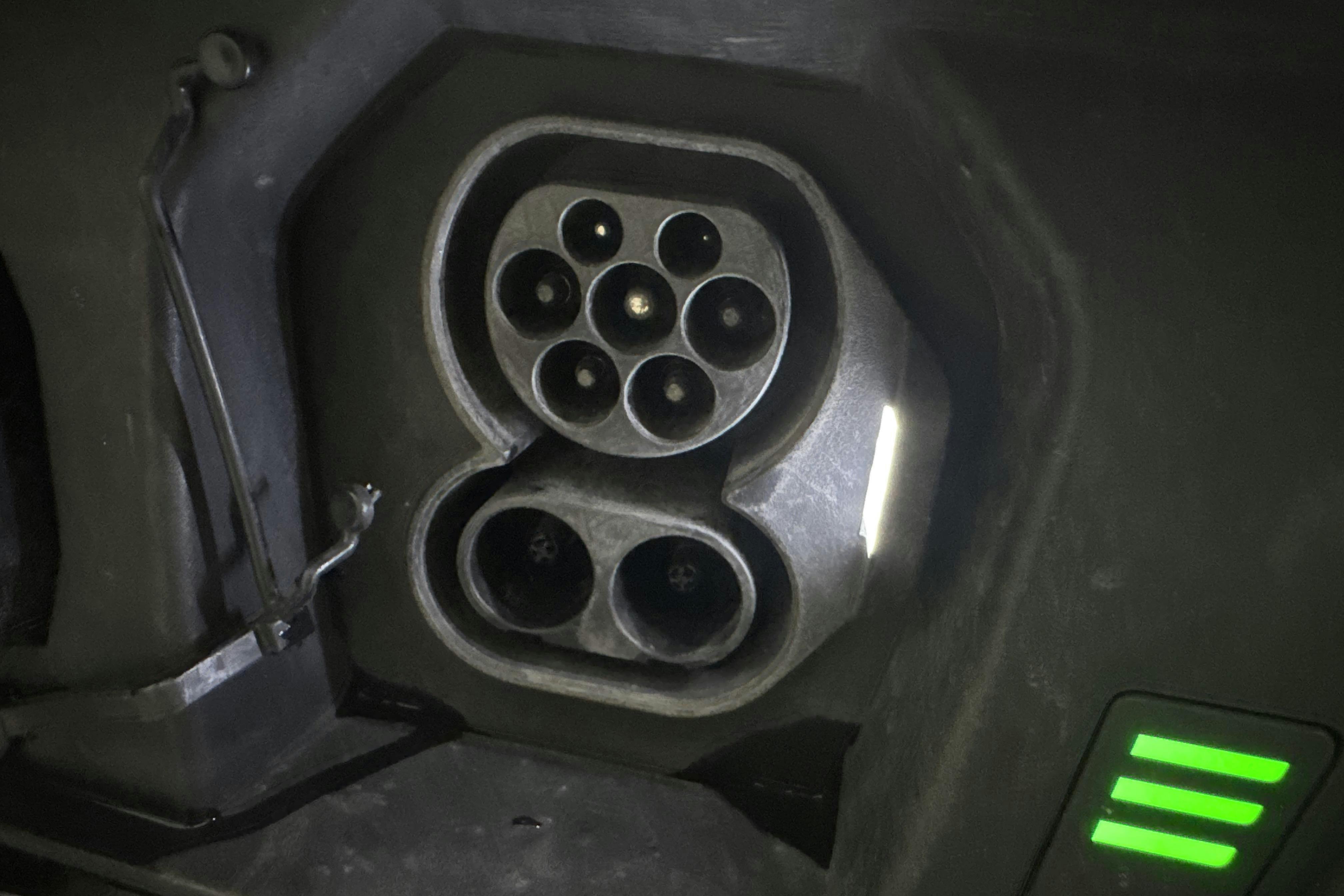 Vehicle Image 13