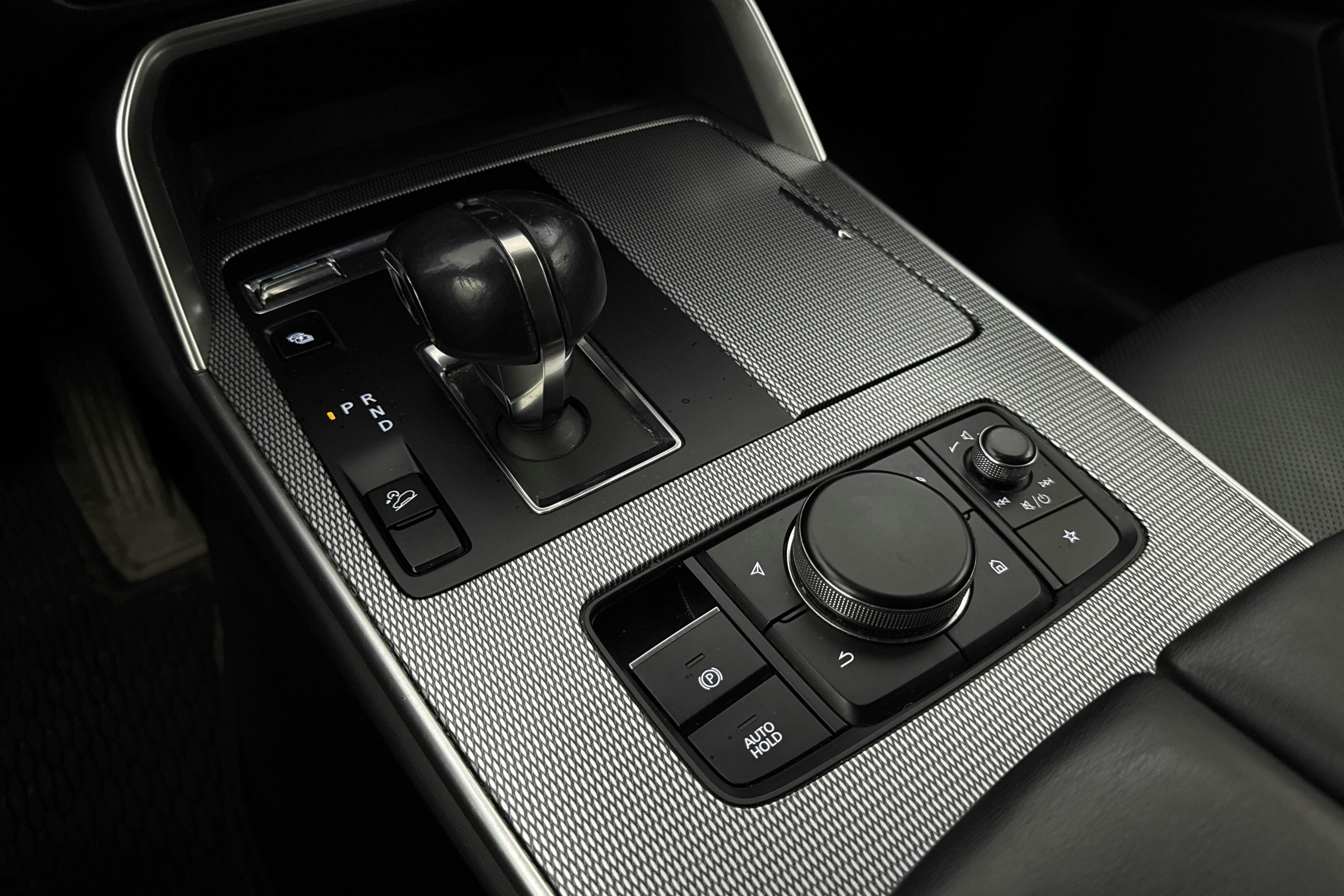 Vehicle Image 14