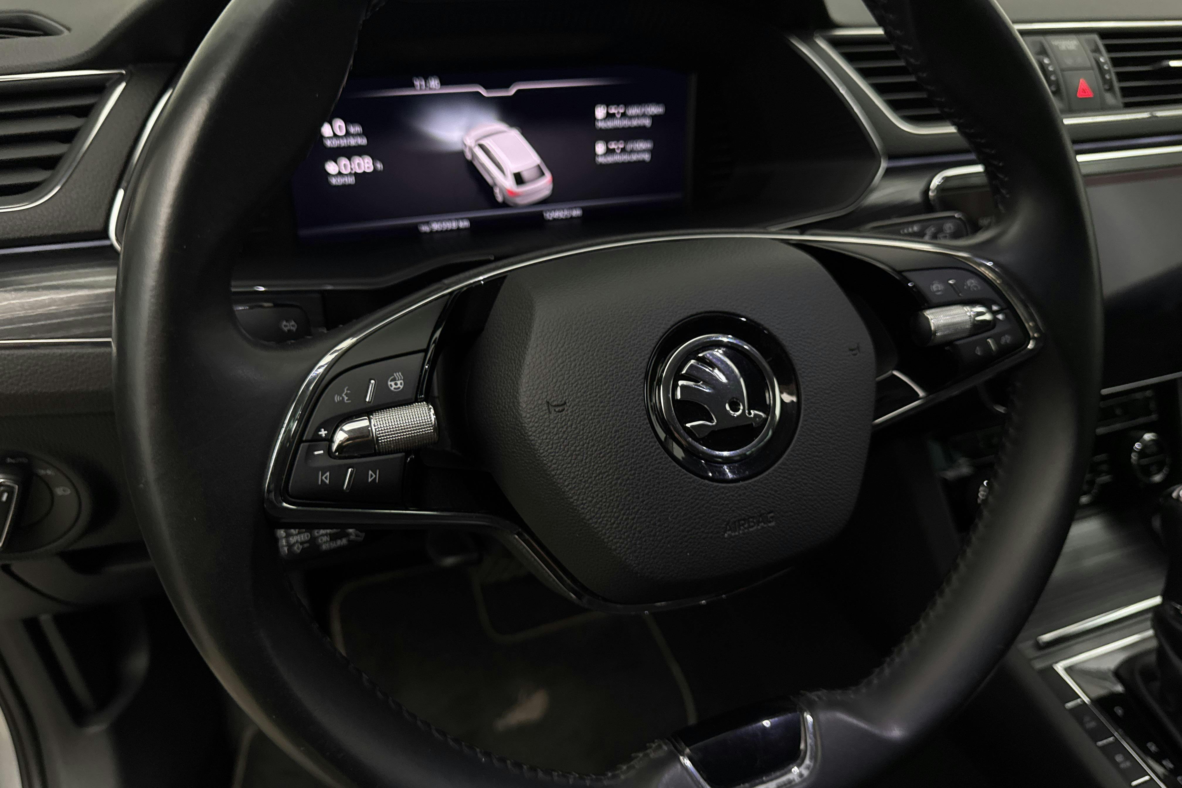 Vehicle Image 15