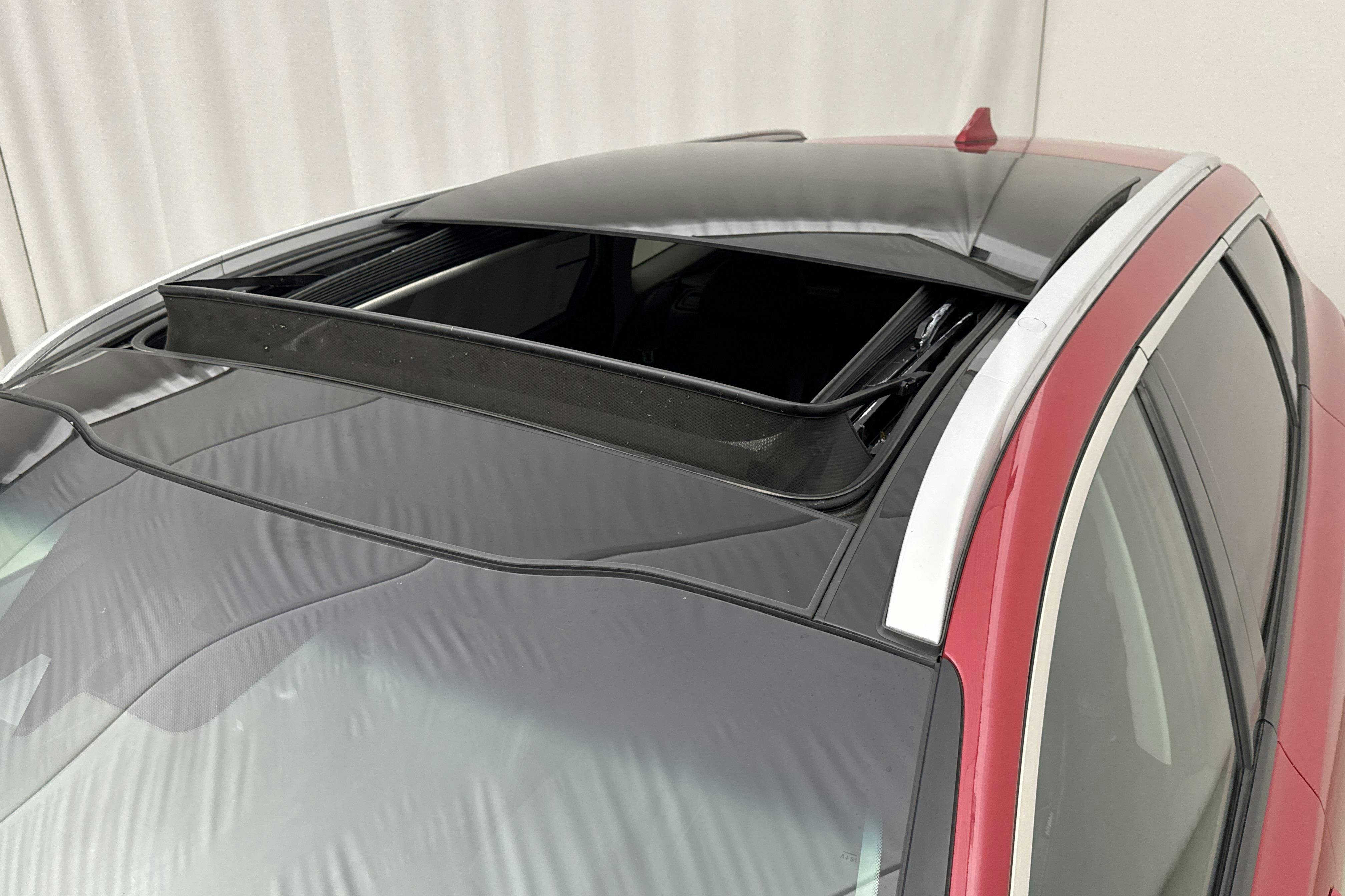 Vehicle Image 14
