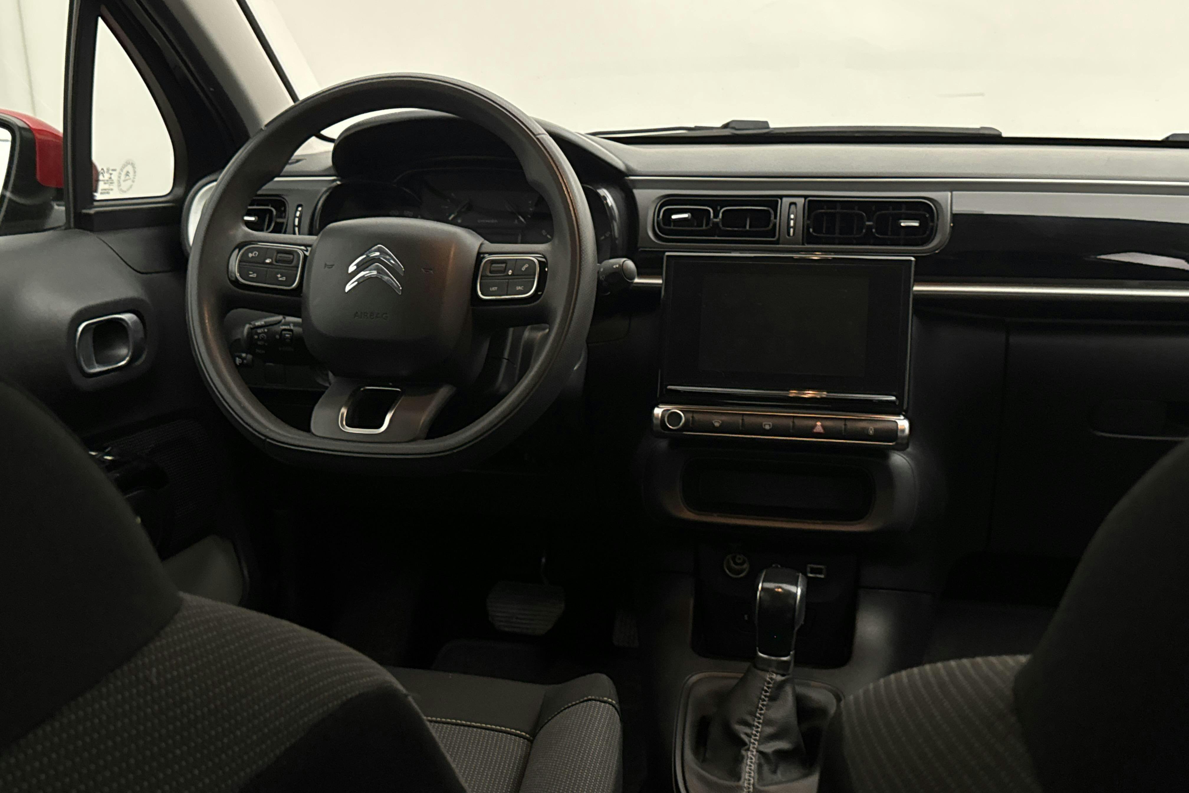 Vehicle Image 14