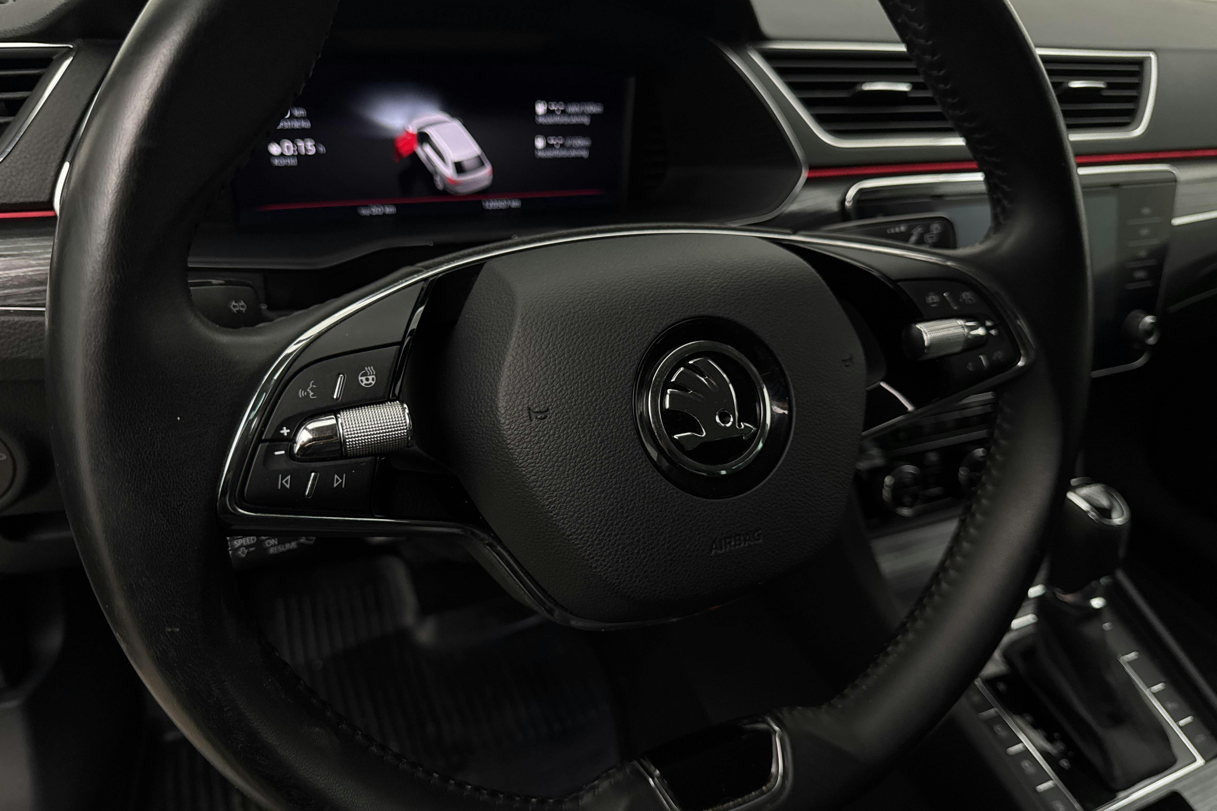 Vehicle Image 18
