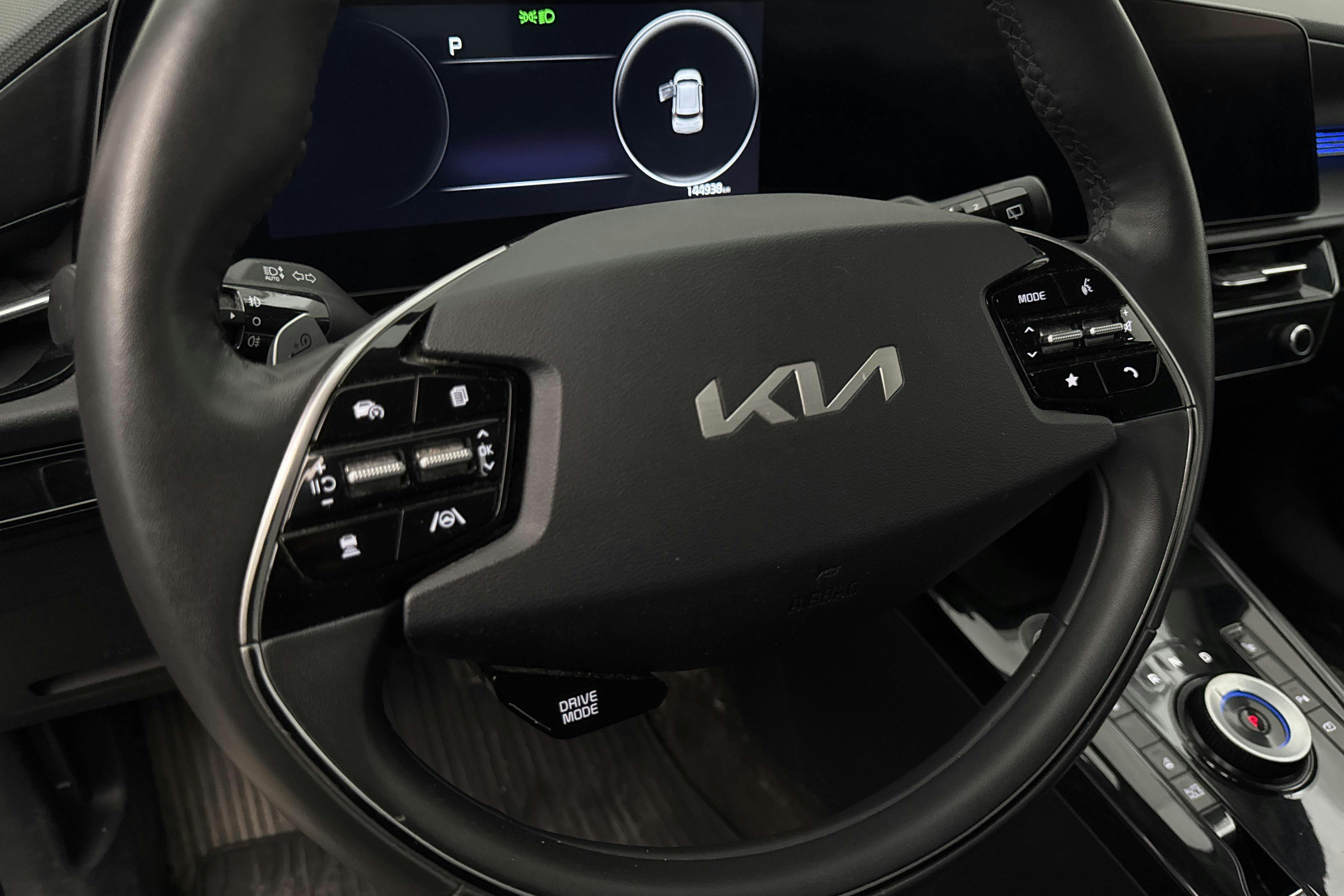 Vehicle Image 17