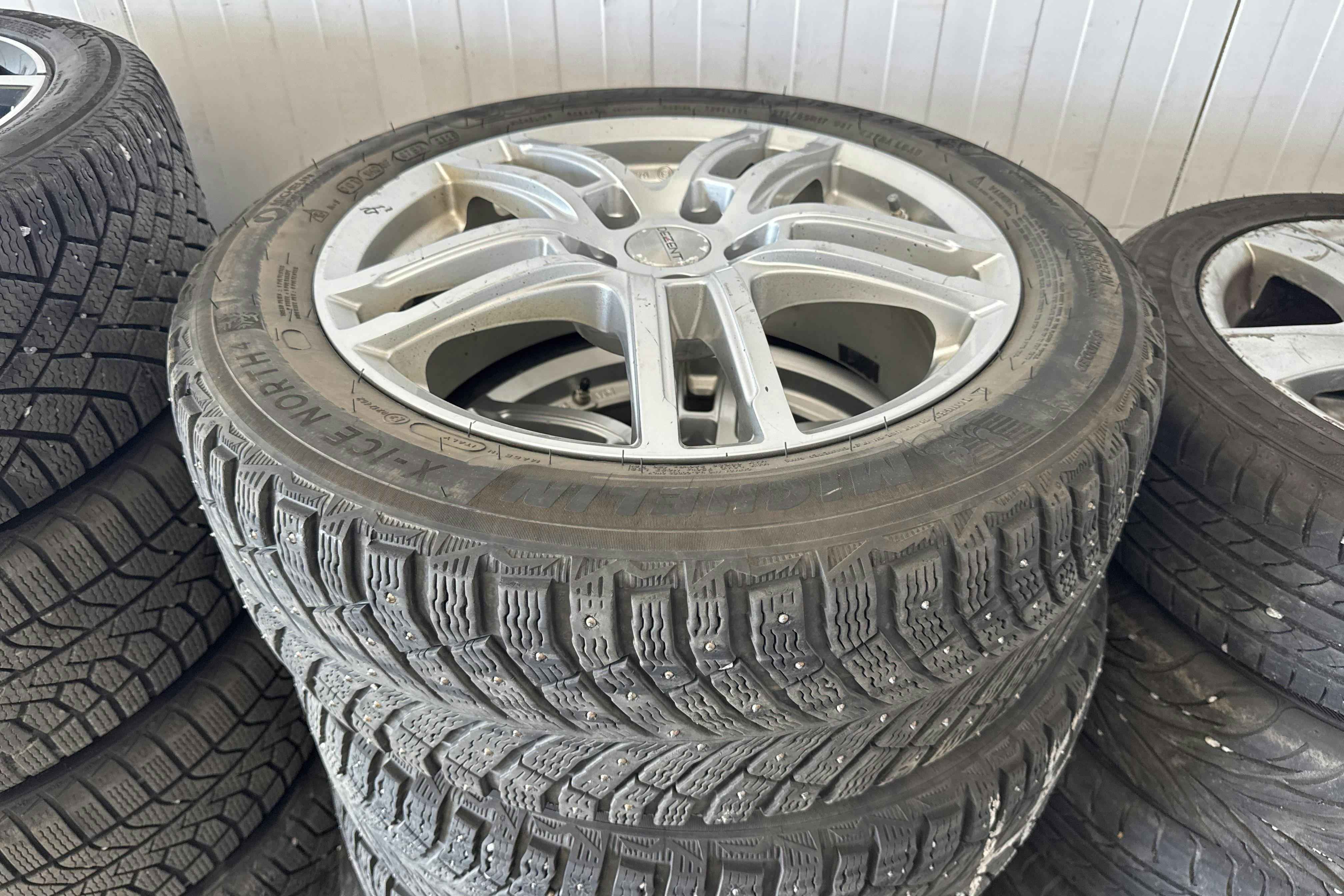 Vehicle Image 18