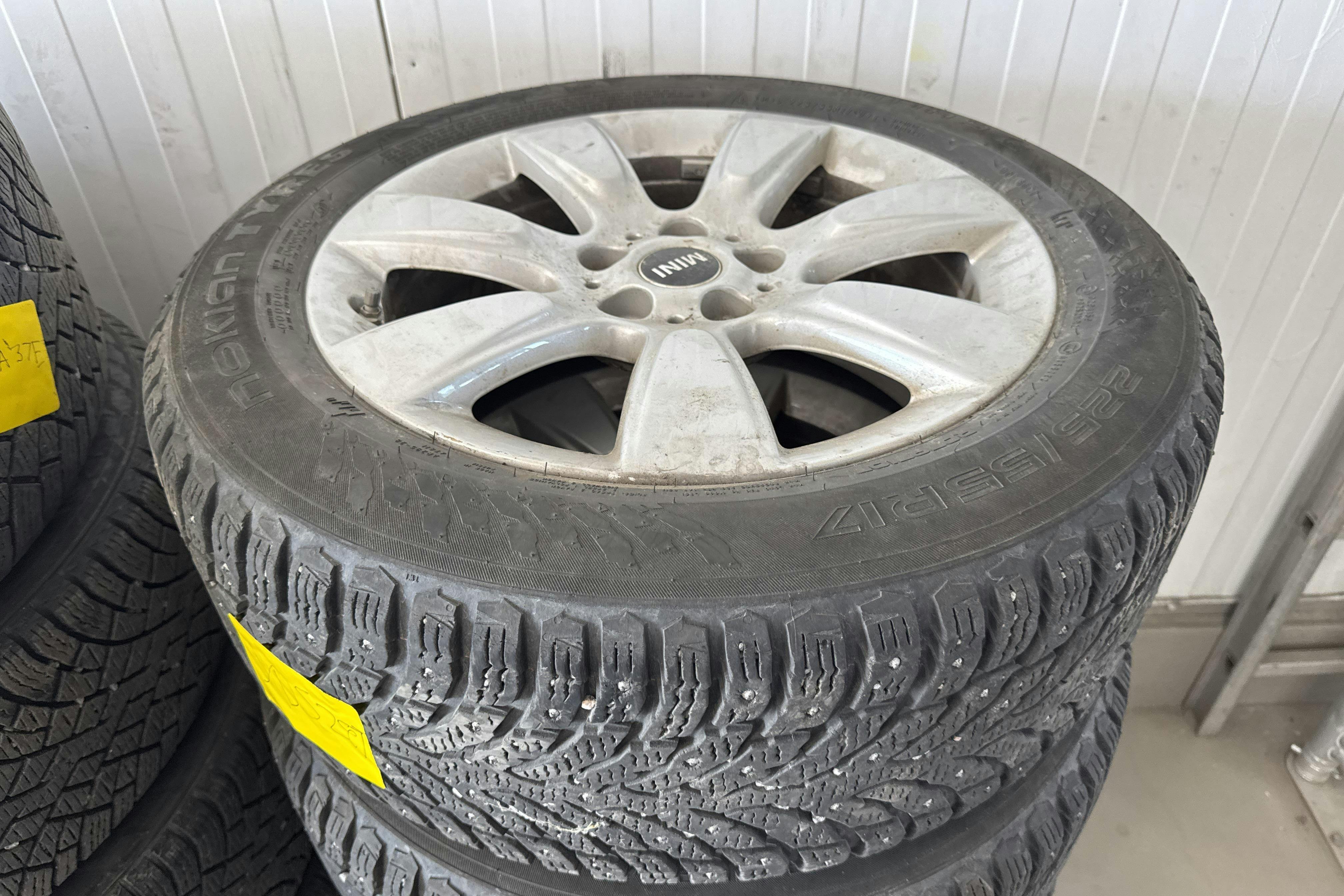 Vehicle Image 19