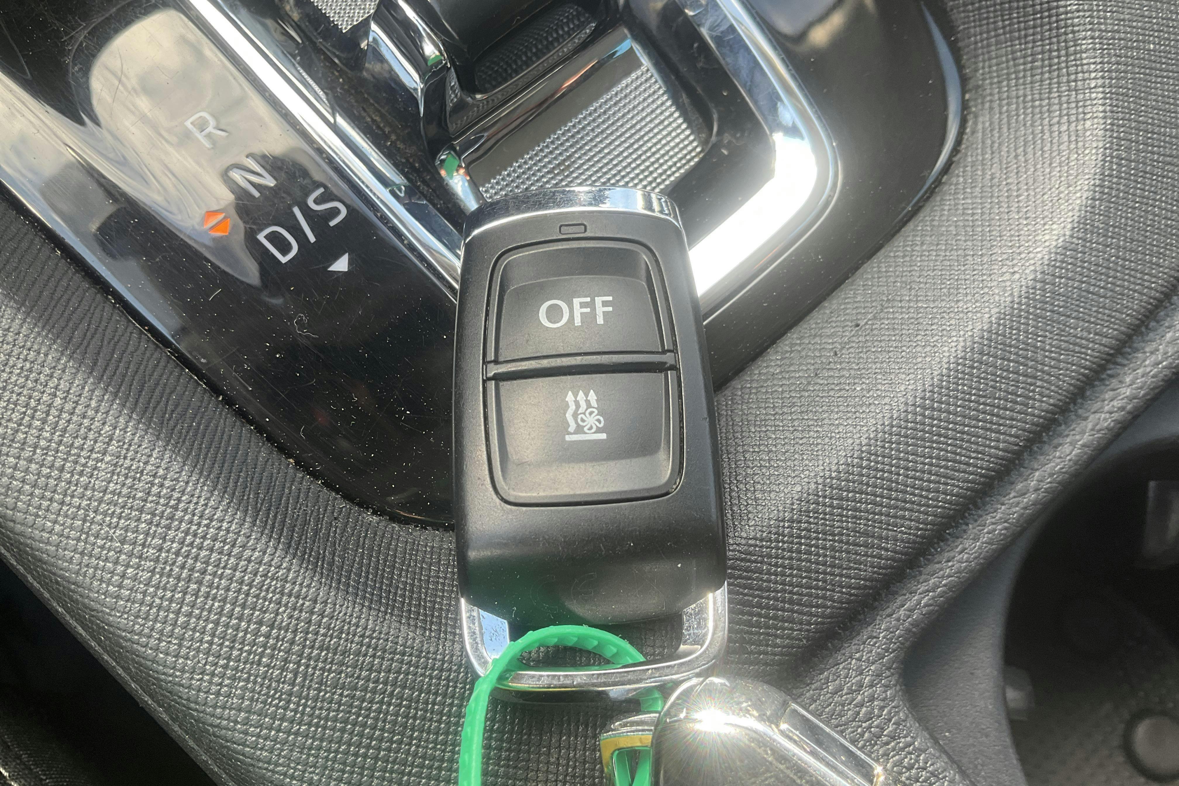 Vehicle Image 22