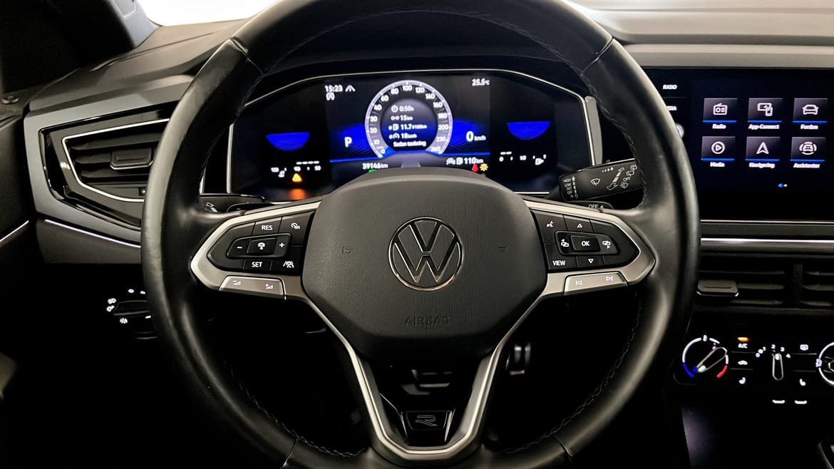 Vehicle Image 17