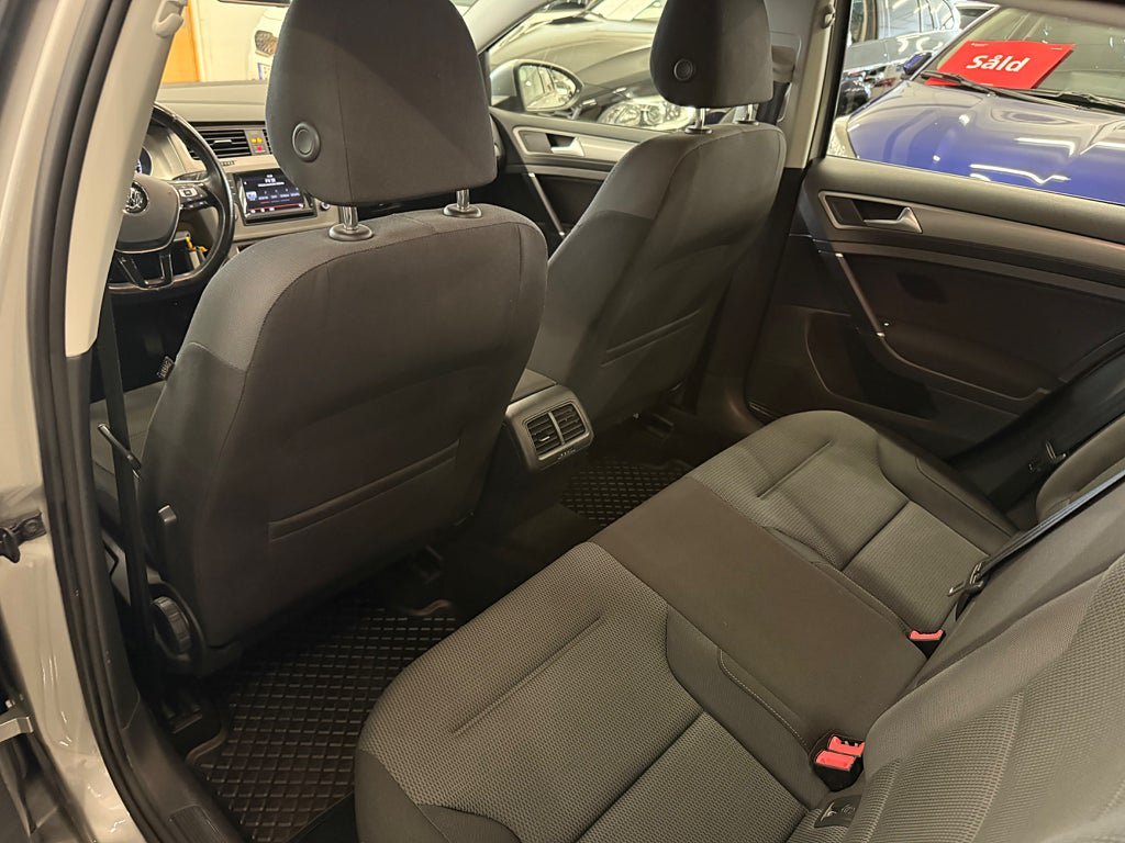Vehicle Image 17