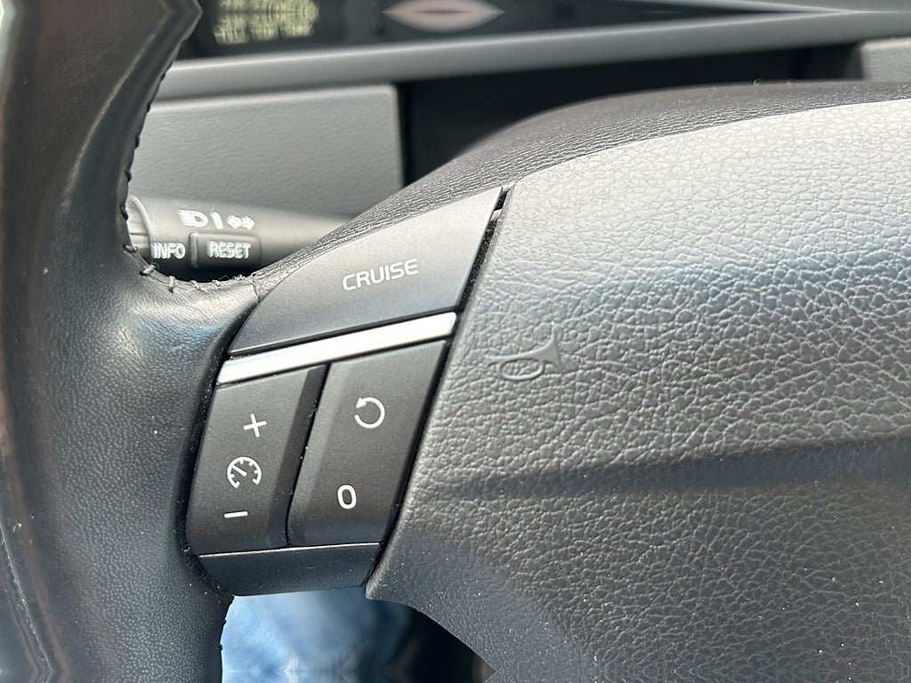 Vehicle Image 19