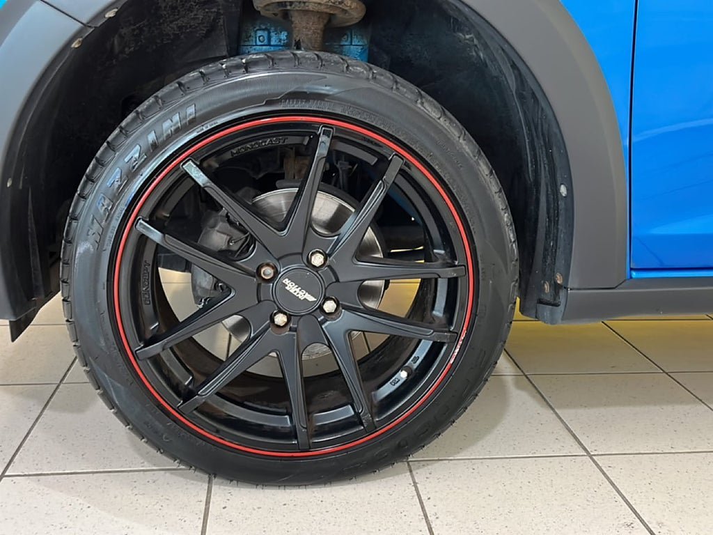 Vehicle Image 19
