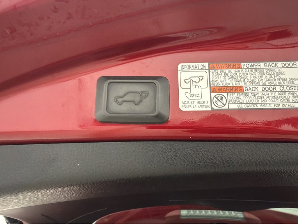 Vehicle Image 25